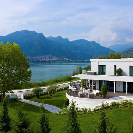 Bianca Relais, By R Collection